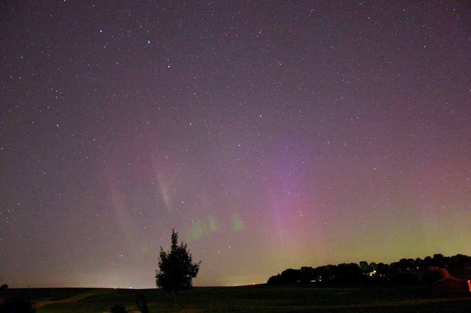 Auroras seen from Madison Wisconsin on Sept. 1, 2016.  Photo by Jerry Zhu
