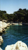 A boat in the Calanques.jpg (34474 bytes)