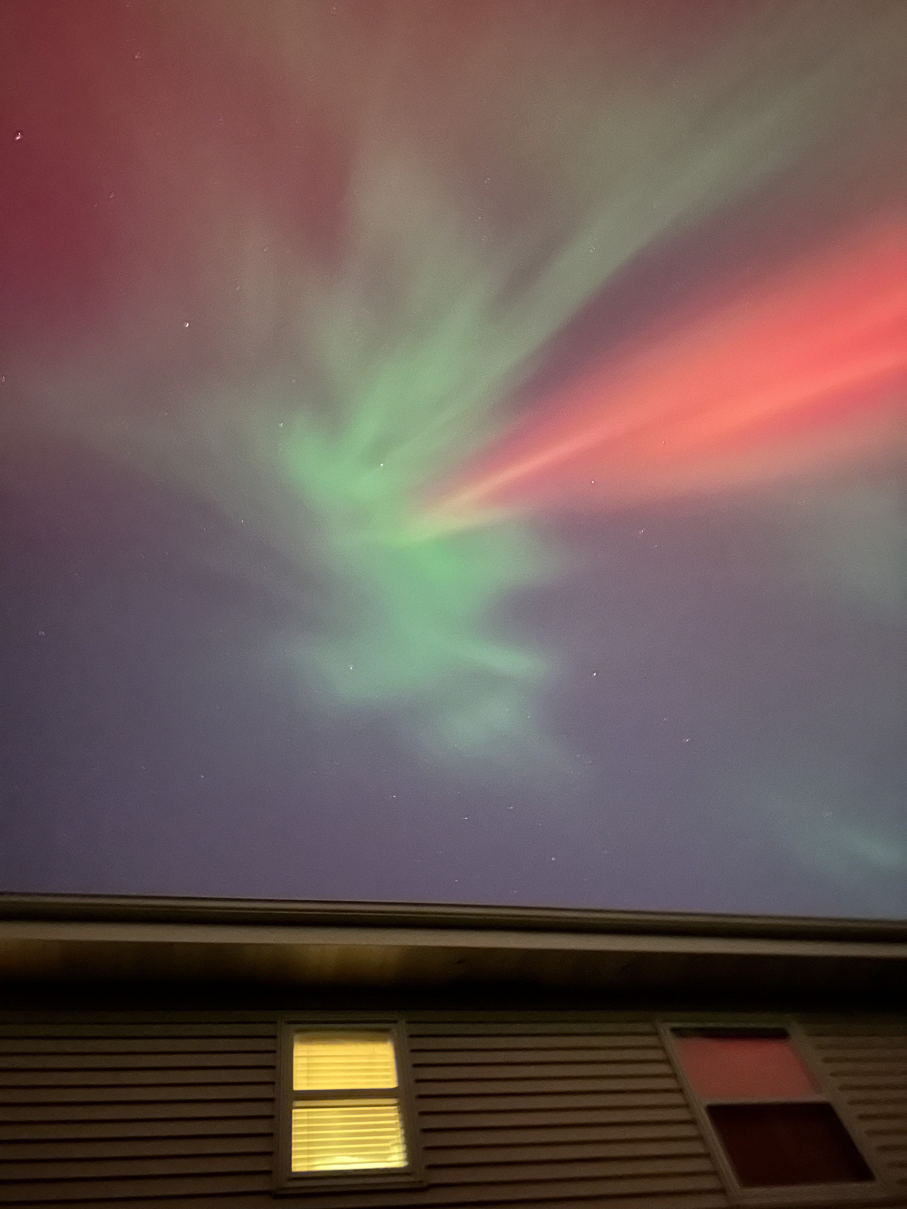 Zenith auroras from Madison Wisconsin! November 11, 2025.  Photo by Jerry Zhu